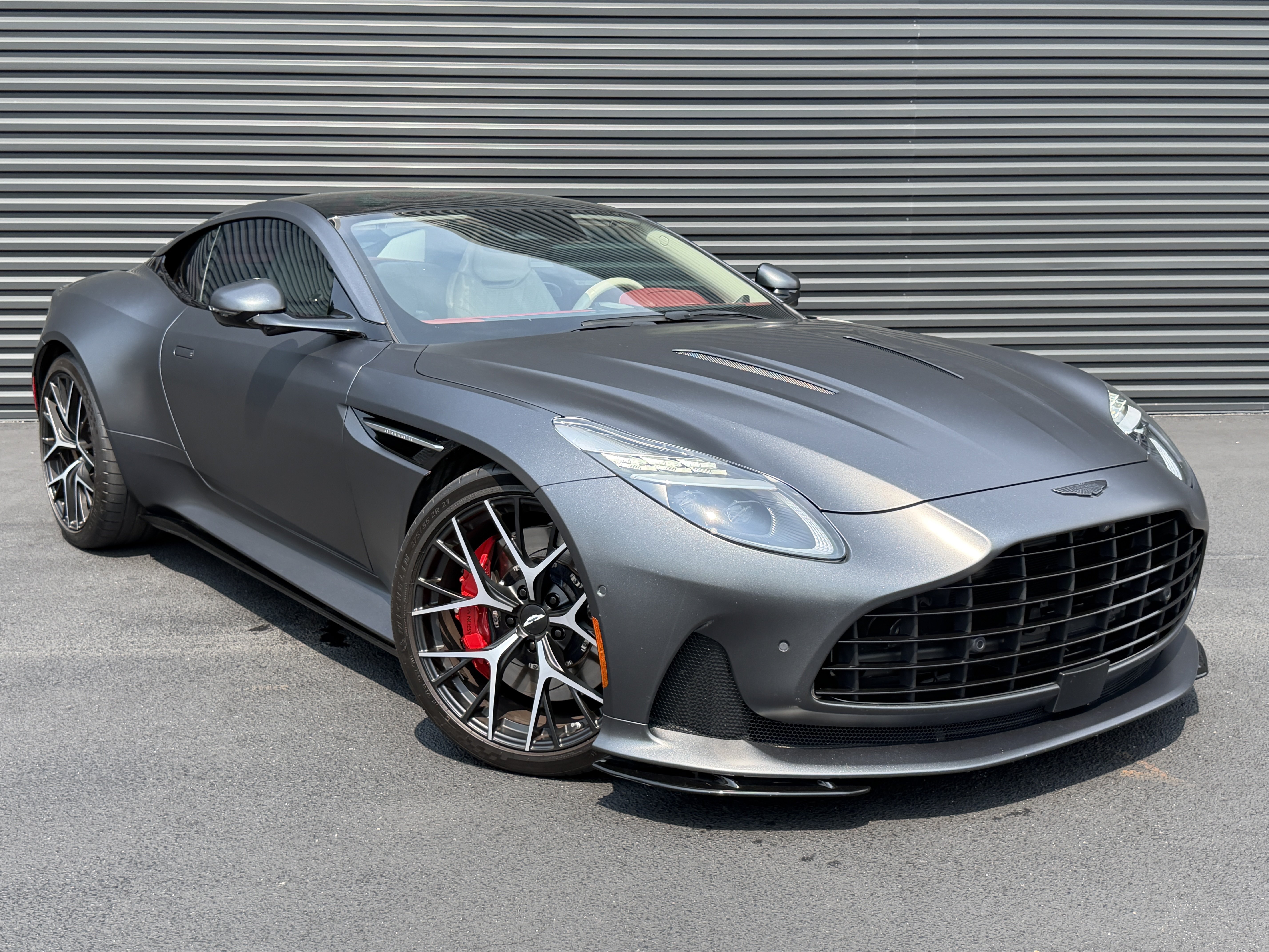 Used 2024 Aston Martin DB12 Coupe RWD image 7