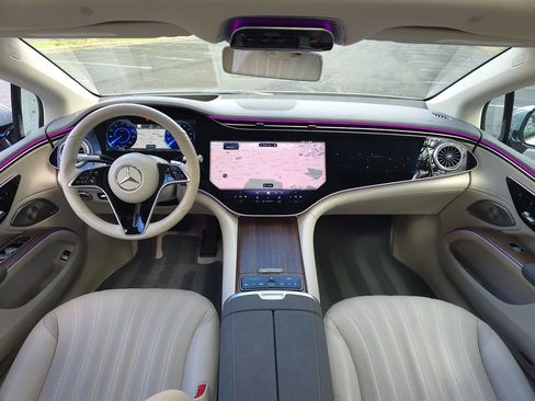 Used 2023 Mercedes-Benz EQS 580 4MATIC Sedan image 10