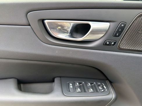 Certified 2023 Volvo XC60 B5 Ultimate w/ Climate Package FWD image 13
