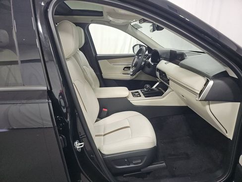 Used 2024 MAZDA CX-90 Plug-In Hybrid w/ Premium Plus image 11