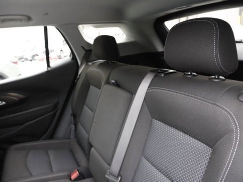 Used 2023 GMC Terrain SLE w/ Driver Convenience Package image 12