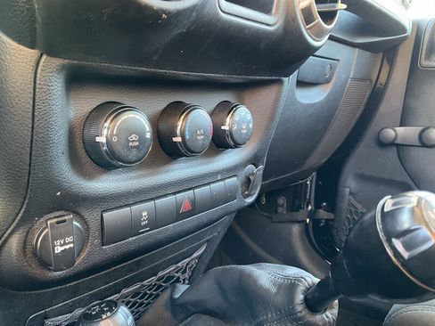 Used 2012 Jeep Wrangler Sport AWD/4WD image 22