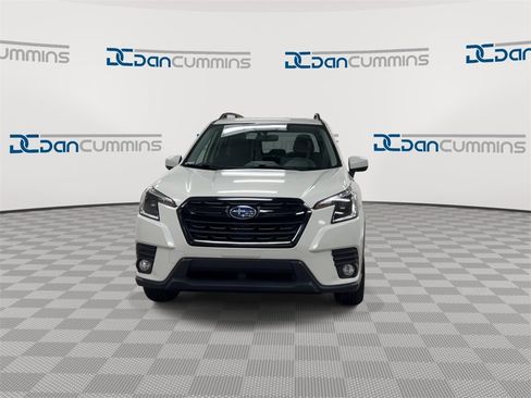 Used 2022 Subaru Forester Premium image 3