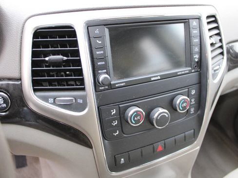 Used 2012 Jeep Grand Cherokee Laredo image 15