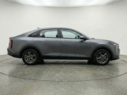 Used 2025 Kia K4 LXS image 11