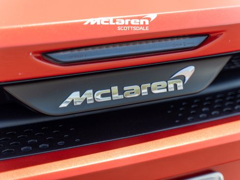 Used 2023 McLaren GT RWD image 22