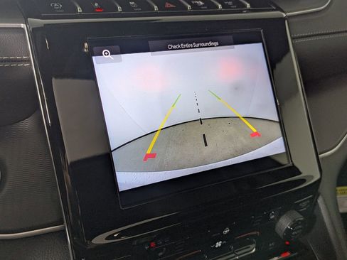 New 2025 Jeep Grand Cherokee Altitude image 29