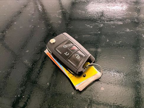 Used 2019 Volkswagen Tiguan S w/ Driver Assistance Package image 10