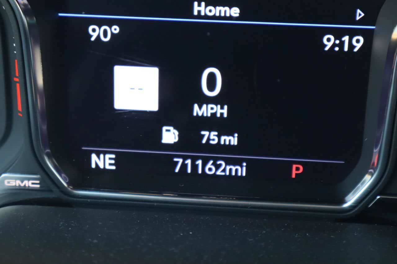 Used 2021 GMC Yukon AT4 w/ AT4 Premium Plus Package AWD/4WD image 11