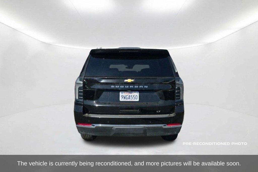 Used 2026 Chevrolet Suburban LT w/ Comfort Package AWD/4WD image 7