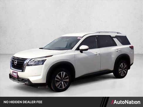Used 2023 Nissan Pathfinder SL AWD/4WD image 1