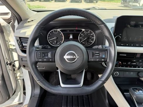 Certified 2023 Nissan Rogue SL w/ SL Premium Package AWD/4WD image 19