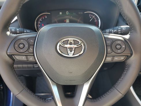 Used 2025 Toyota RAV4 XLE Premium image 25