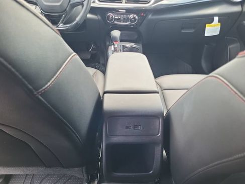 Used 2026 Chevrolet Trax RS w/ Sunroof Package FWD image 21