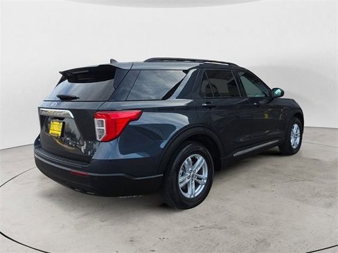 Certified 2023 Ford Explorer XLT image 5