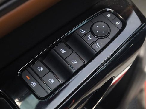 New 2026 Nissan Pathfinder Platinum AWD/4WD image 11