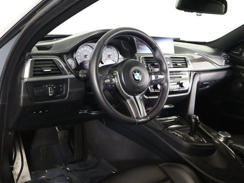 Used 2018 BMW M4 Coupe image 25
