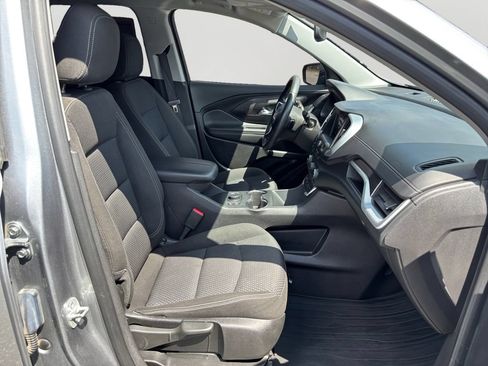 Used 2024 GMC Terrain SLE w/ Driver Convenience Package FWD image 12