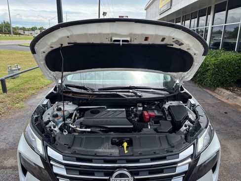 Used 2025 Nissan Rogue SV AWD/4WD image 34