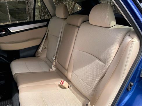 Used 2015 Subaru Outback 2.5i Premium image 21