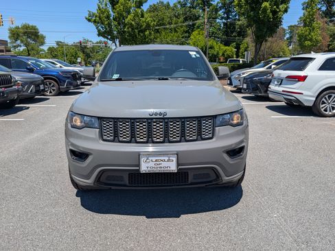 Used 2020 Jeep Grand Cherokee Altitude AWD/4WD image 8