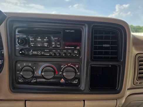 Used 2002 Chevrolet Suburban LS RWD image 39