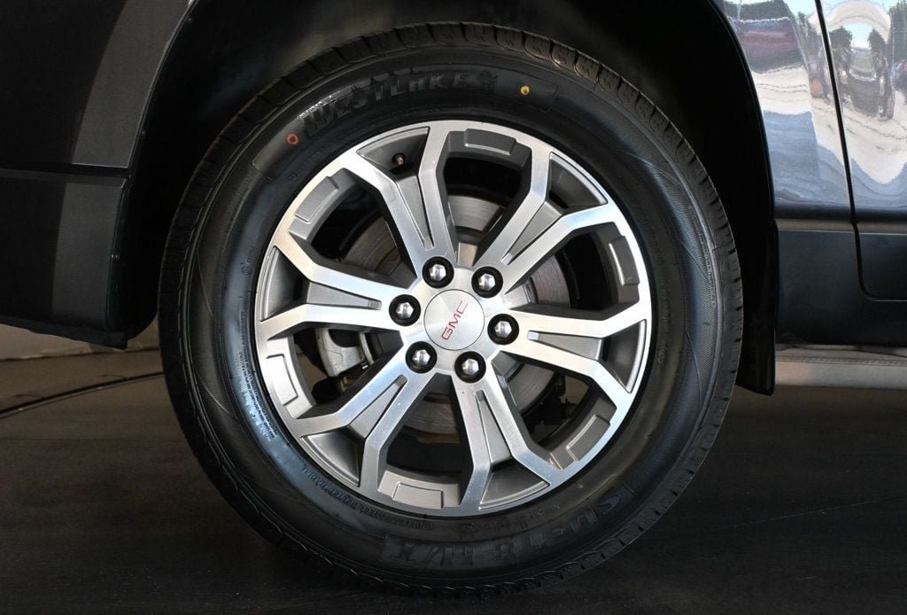 Used 2016 GMC Acadia SLT w/ Open Road Package FWD image 9