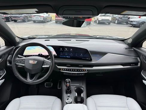 Used 2024 Cadillac XT4 Sport image 25