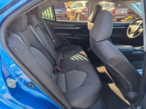 Used 2020 Toyota Camry LE image 19