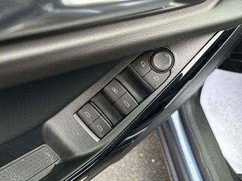 New 2026 Chevrolet Equinox LT image 21