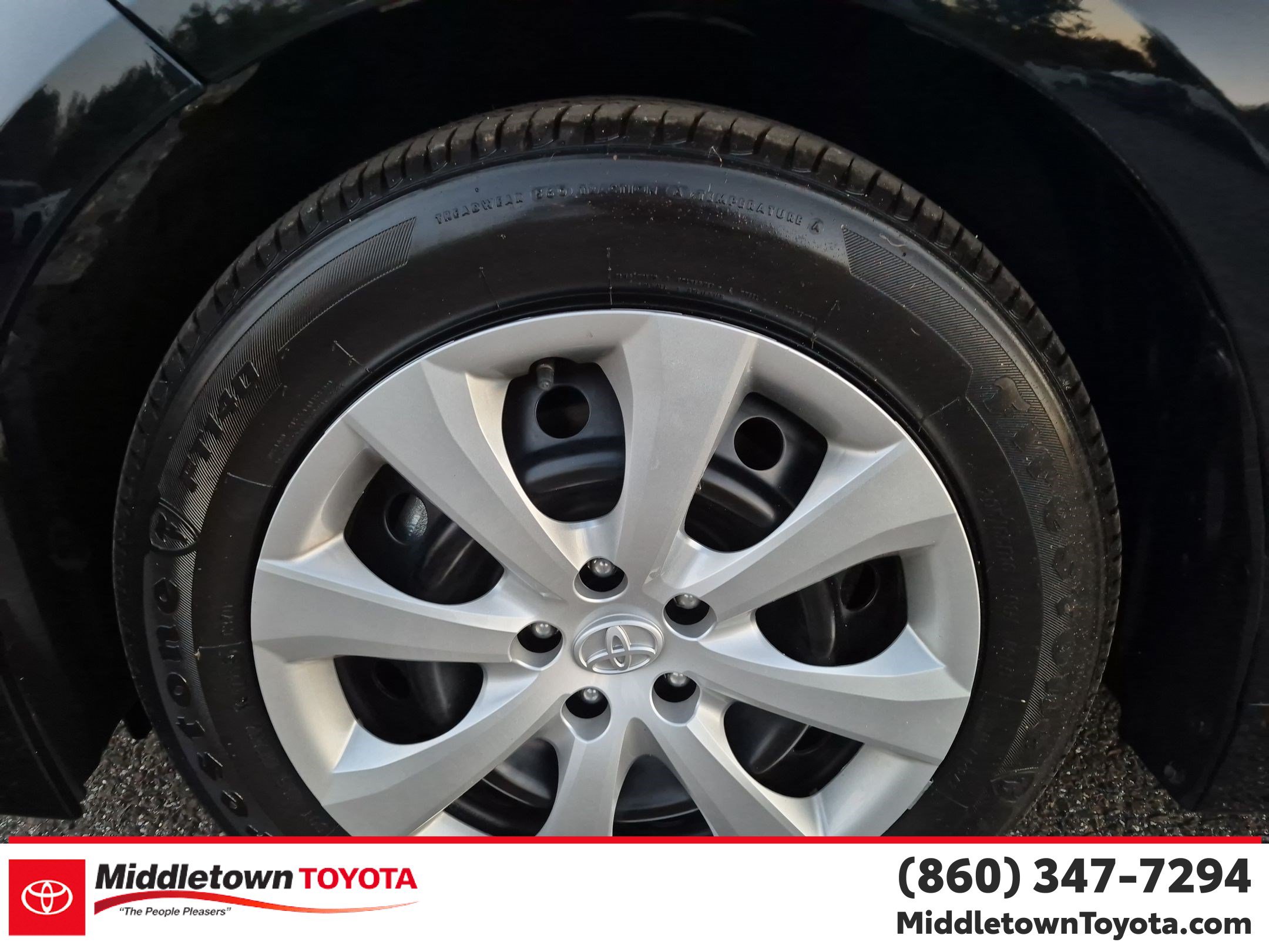 Certified 2025 Toyota Corolla LE FWD image 9