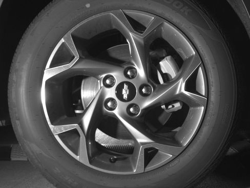 Used 2025 Chevrolet Trax LT w/ LT Convenience Package FWD image 13
