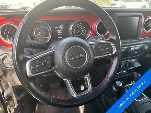Used 2022 Jeep Gladiator Rubicon w/ LED Lighting Group AWD/4WD image 12