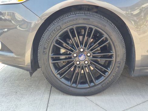Used 2016 Ford Fusion SE w/ Equipment Group 202A FWD image 12