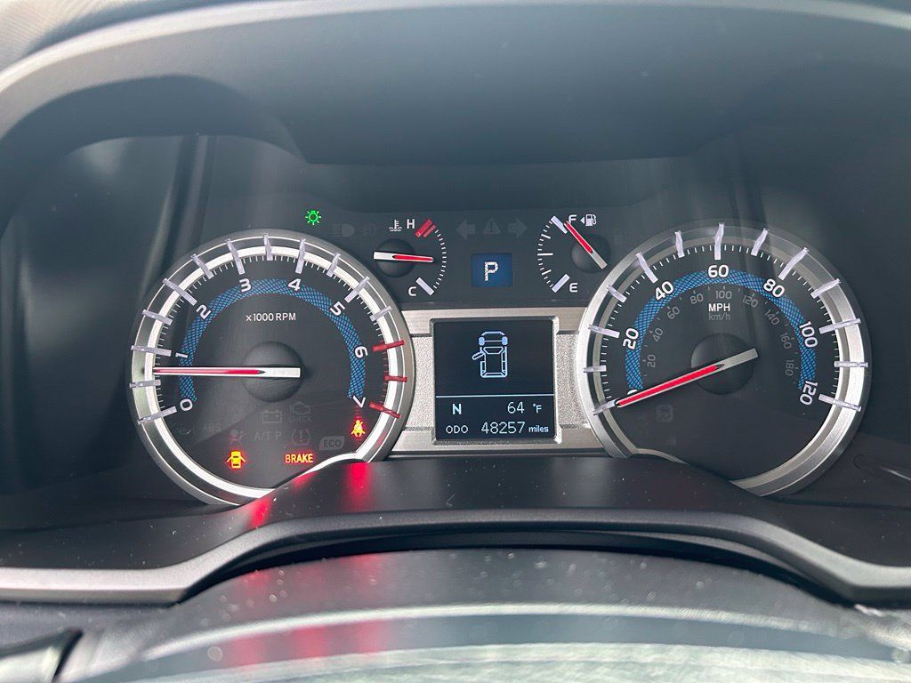 Used 2018 Toyota 4Runner TRD Off-Road Premium AWD/4WD image 20