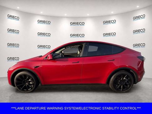 Used 2022 Tesla Model Y Long Range AWD/4WD image 4