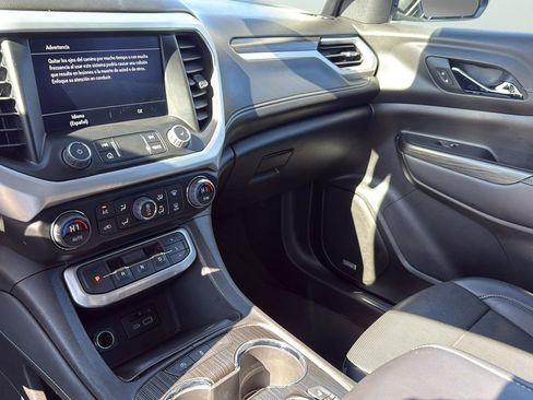 Used 2023 GMC Acadia SLT image 20
