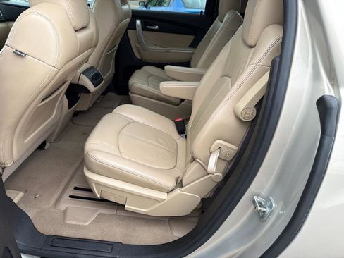 Used 2010 GMC Acadia SLT FWD image 13