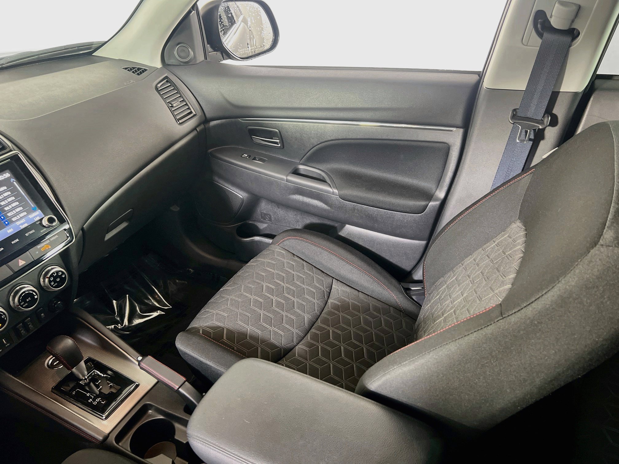 Used 2024 Mitsubishi Outlander Sport ES AWD/4WD image 21