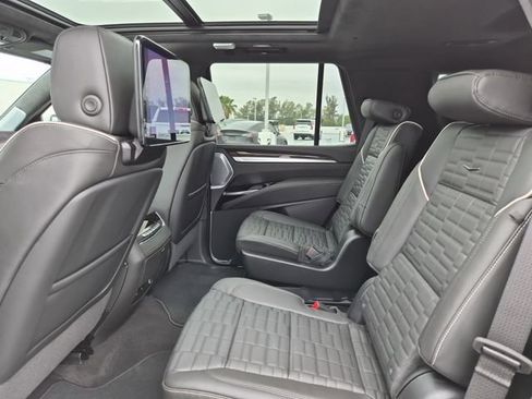 New 2026 Cadillac Escalade Platinum Sport w/ LPO, ONYX Package image 18