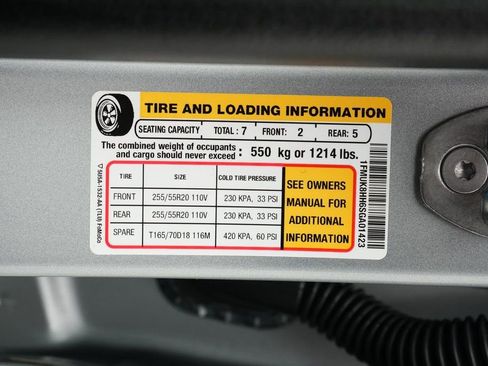 Certified 2025 Ford Explorer Platinum image 26