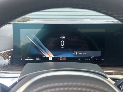 Used 2026 BMW X7 xDrive40i w/ M Sport Package AWD/4WD image 16