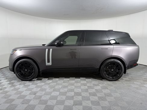 Used 2025 Land Rover Range Rover Autobiography AWD/4WD image 2