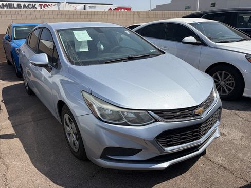 Used 2017 Chevrolet Cruze LS FWD image 2