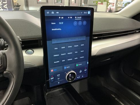 Used 2023 Ford Mustang Mach-E Select image 15