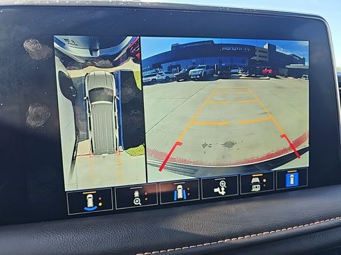 Used 2024 GMC Yukon XL AT4 w/ AT4 Premium Plus Package image 10