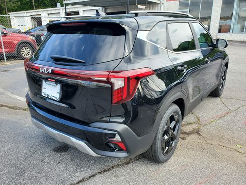 New 2026 Kia Seltos EX FWD image 6