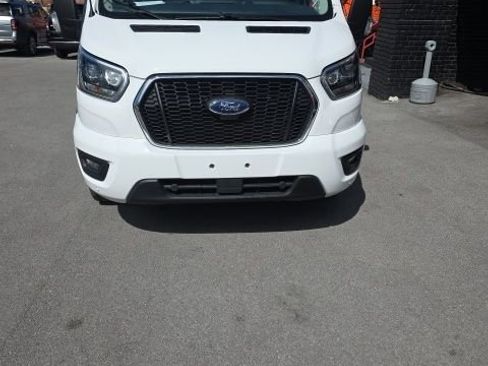 Used 2023 Ford Transit 350 XLT image 3