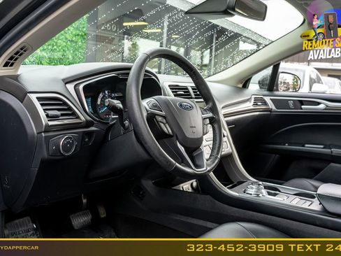 Used 2020 Ford Fusion SEL FWD image 11