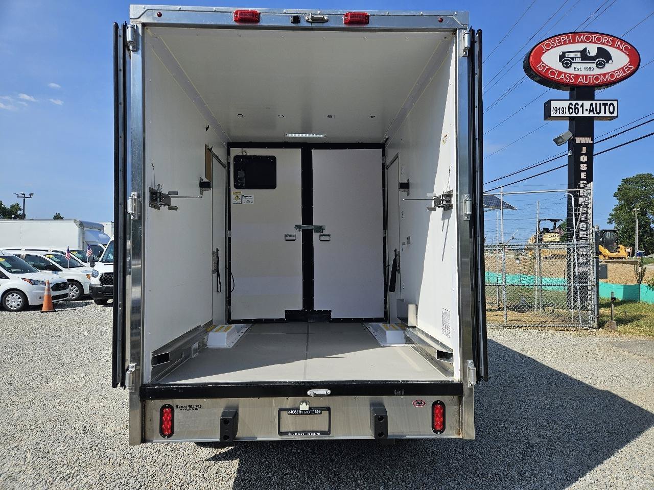 Used 2024 Ford E-350 and Econoline 350 Super Duty w/ Power Windows & Locks Group RWD image 9